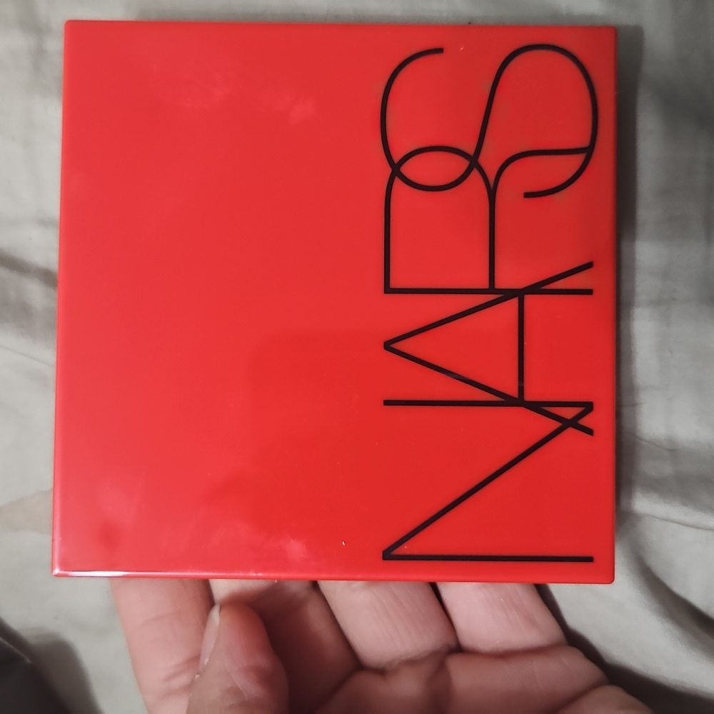 NWT NARS Travel Exclusive JUMBO  Red Compact Light Reflecting Setting Powder
